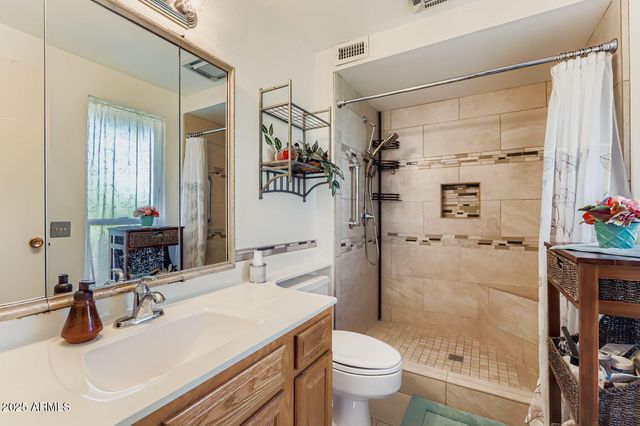 9524 W GREENWAY Road, Sun City, AZ 85351