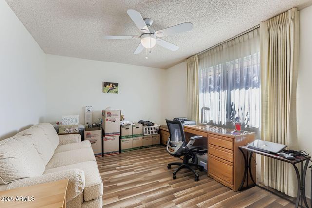 9524 W GREENWAY Road, Sun City, AZ 85351