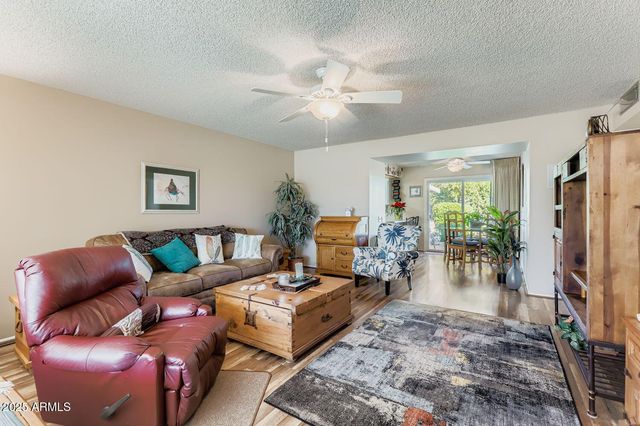 9524 W GREENWAY Road, Sun City, AZ 85351