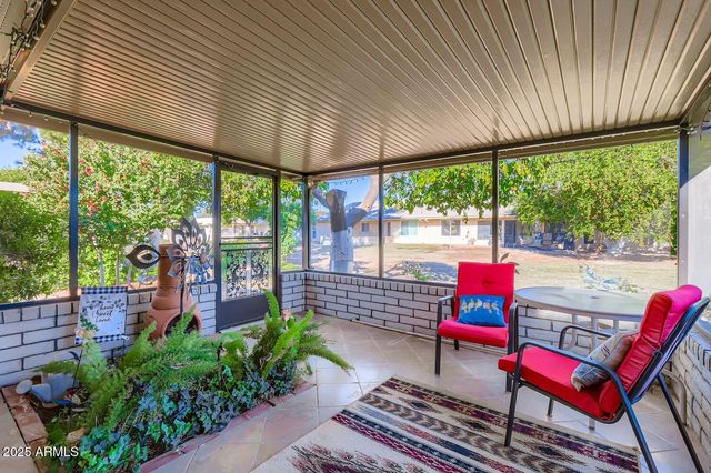 9524 W GREENWAY Road, Sun City, AZ 85351