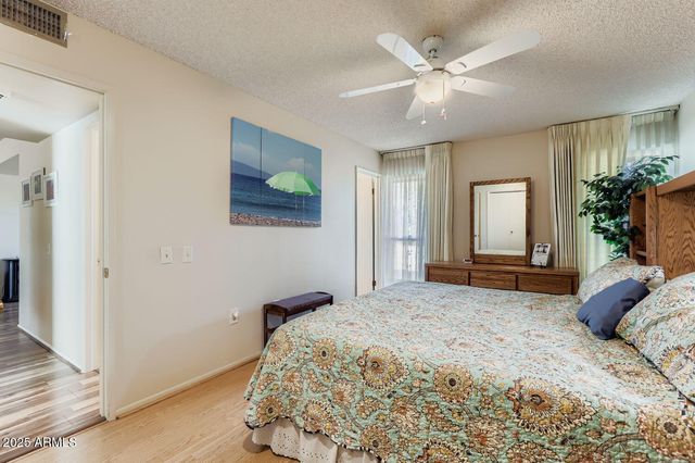 9524 W GREENWAY Road, Sun City, AZ 85351