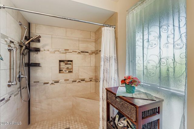 9524 W GREENWAY Road, Sun City, AZ 85351