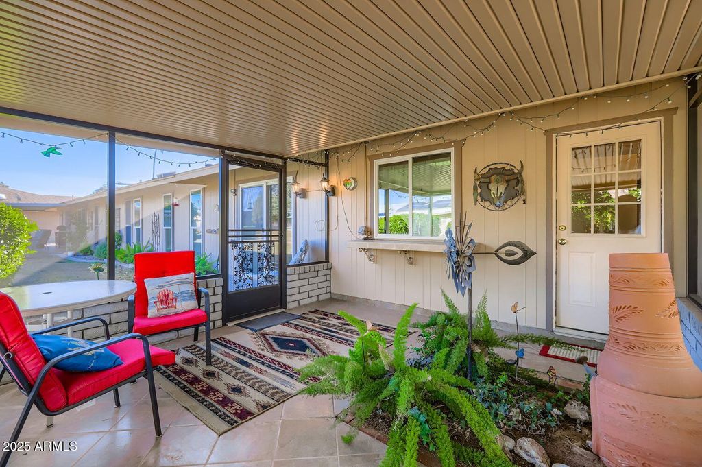 9524 W GREENWAY Road, Sun City, AZ 85351