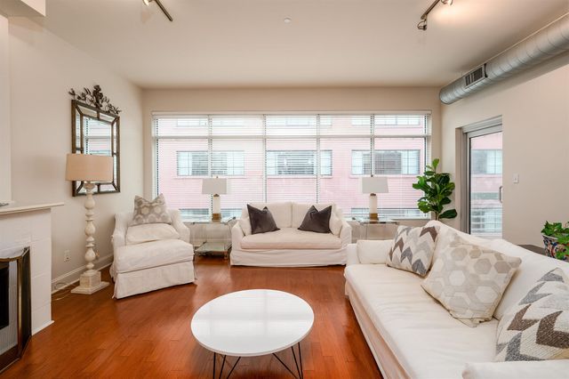 465 S Main St Apt 303, Memphis, TN 38103