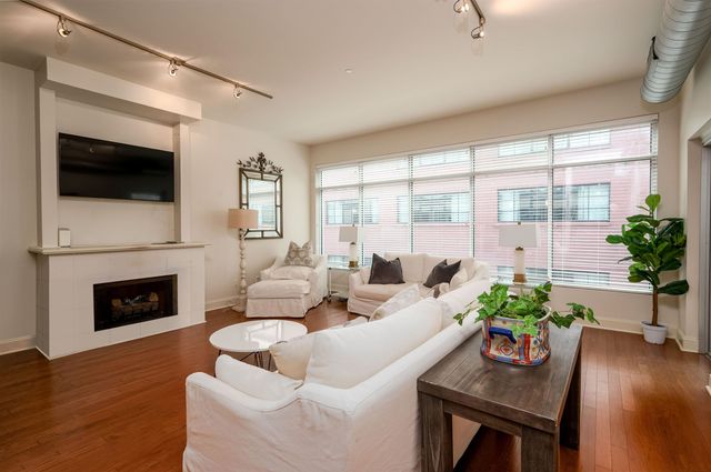 465 S Main St Apt 303, Memphis, TN 38103