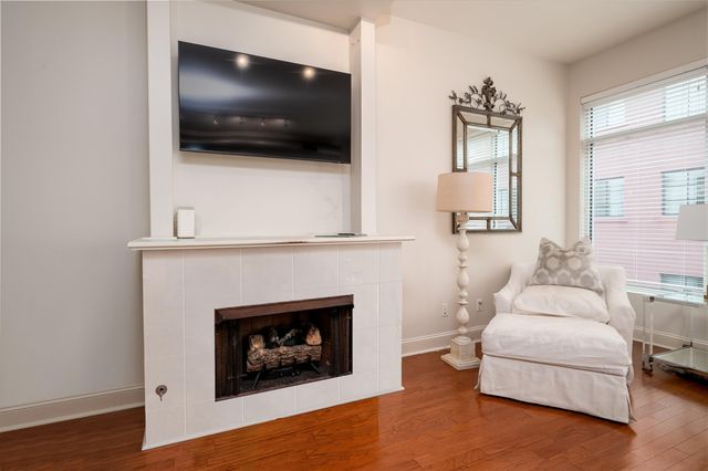 465 S Main St Apt 303, Memphis, TN 38103