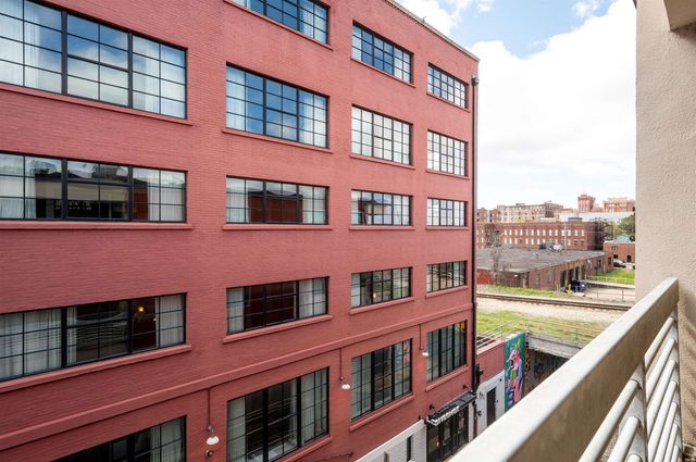 465 S Main St Apt 303, Memphis, TN 38103