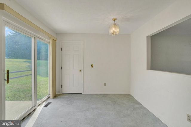 15 KATIE CT, Stewartstown, PA 17363