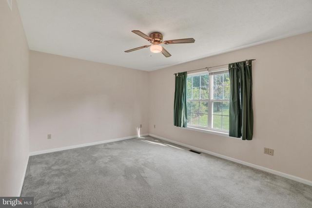 15 KATIE CT, Stewartstown, PA 17363