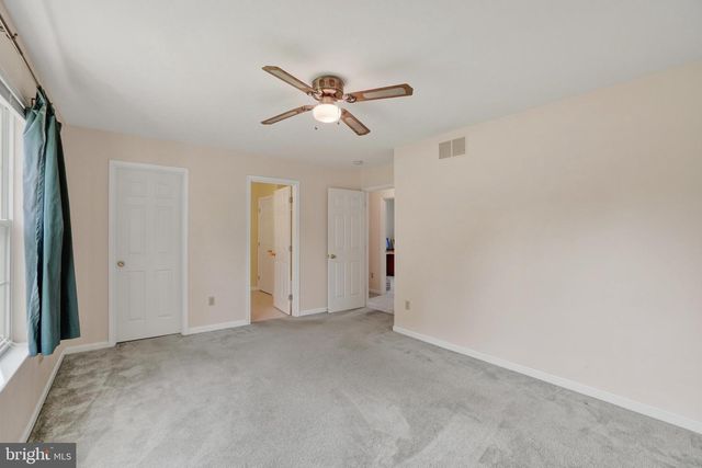 15 KATIE CT, Stewartstown, PA 17363