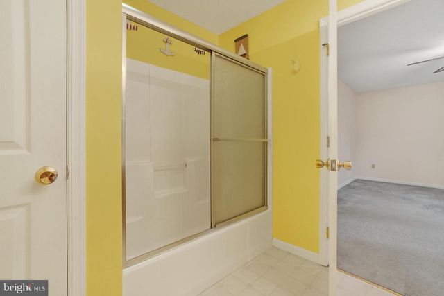 15 KATIE CT, Stewartstown, PA 17363