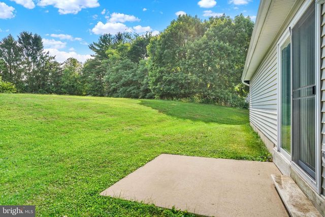 15 KATIE CT, Stewartstown, PA 17363