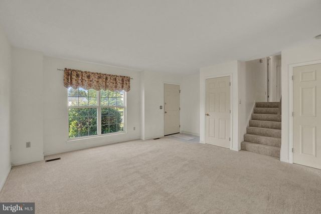 15 KATIE CT, Stewartstown, PA 17363