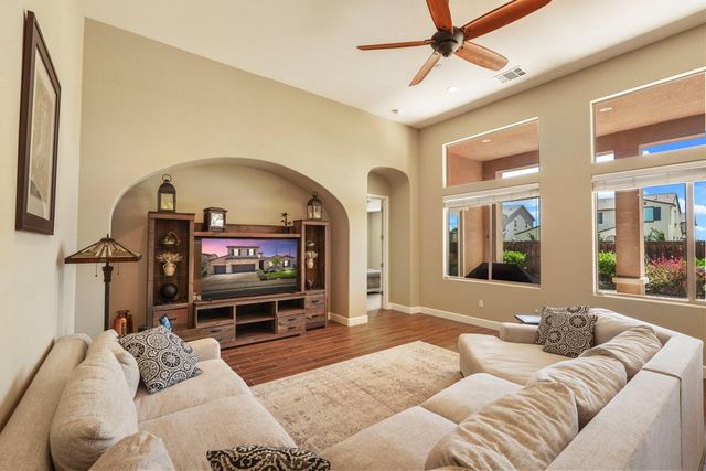3670 Rapallo Way, Manteca, CA 95337