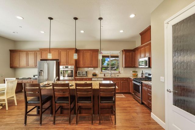 3670 Rapallo Way, Manteca, CA 95337