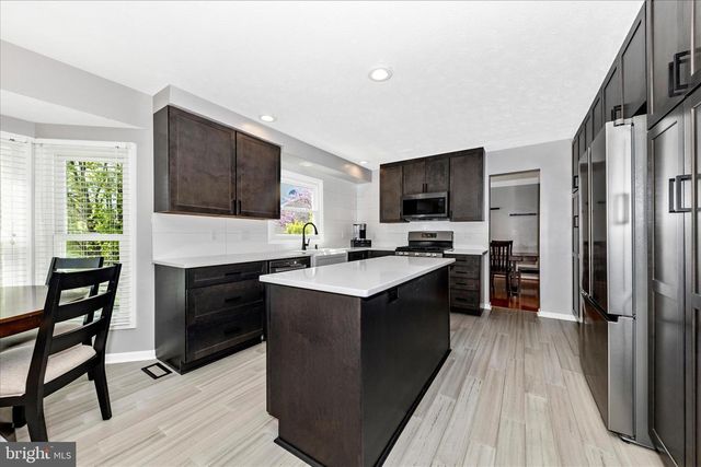 19010 WOOTTON AVE, Poolesville, MD 20837