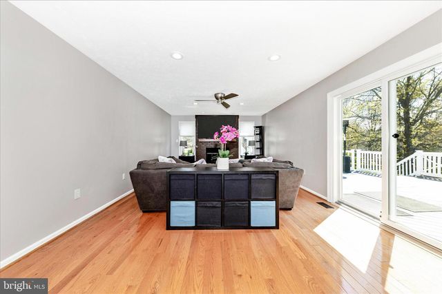 19010 WOOTTON AVE, Poolesville, MD 20837