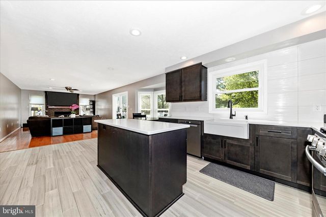 19010 WOOTTON AVE, Poolesville, MD 20837