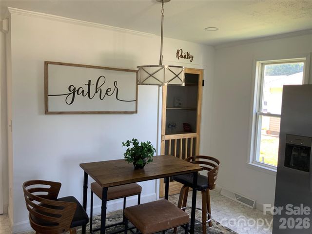 358 Woodlawn Avenue, Cramerton, NC 28032