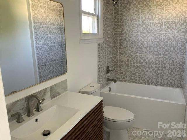 358 Woodlawn Avenue, Cramerton, NC 28032