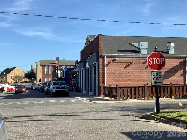 358 Woodlawn Avenue, Cramerton, NC 28032