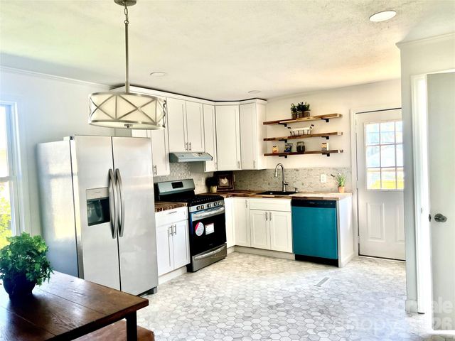 358 Woodlawn Avenue, Cramerton, NC 28032