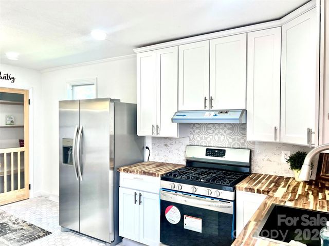 358 Woodlawn Avenue, Cramerton, NC 28032