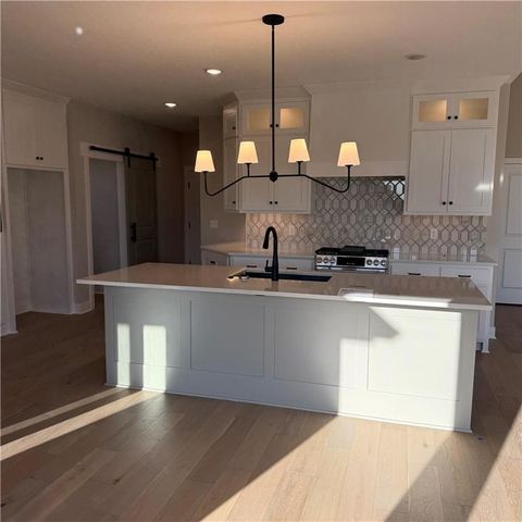 4867 NW Vicolo Dellamore Way, Riverside, MO 64150