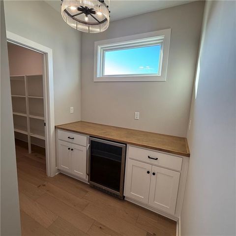 4867 NW Vicolo Dellamore Way, Riverside, MO 64150