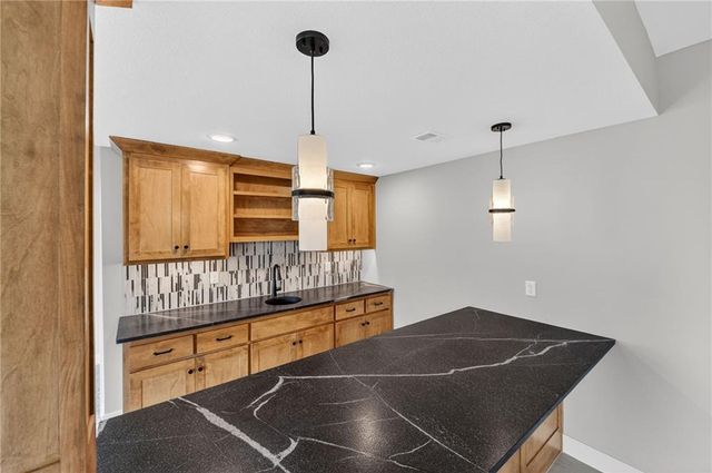4867 NW Vicolo Dellamore Way, Riverside, MO 64150
