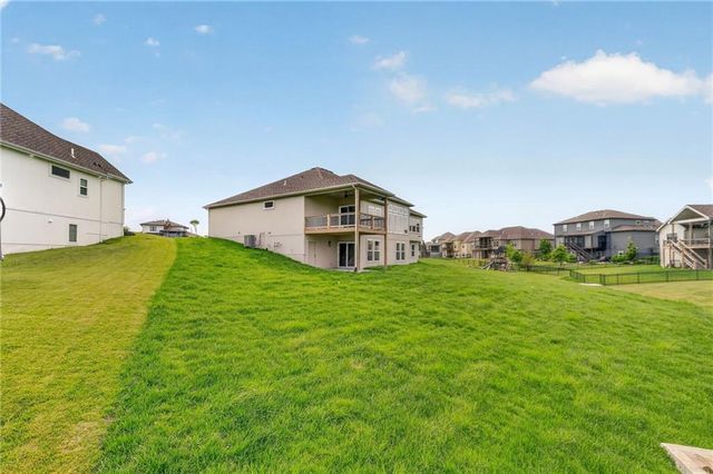 4867 NW Vicolo Dellamore Way, Riverside, MO 64150