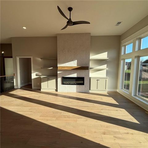 4867 NW Vicolo Dellamore Way, Riverside, MO 64150