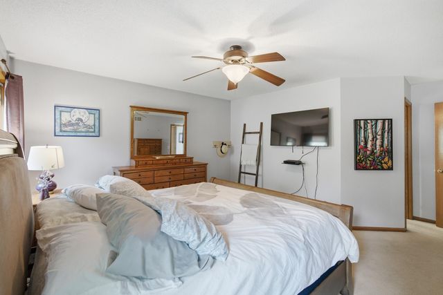 1576 La Mar Drive, Mankato, MN 56003