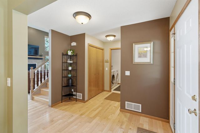 1576 La Mar Drive, Mankato, MN 56003