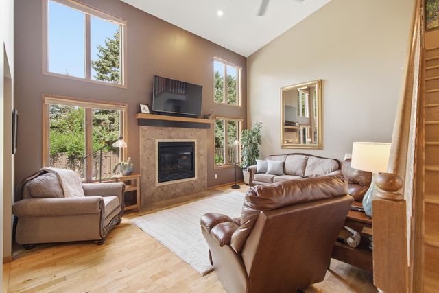 1576 La Mar Drive, Mankato, MN 56003