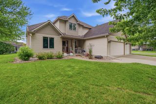 1576 La Mar Drive, Mankato, MN 56003