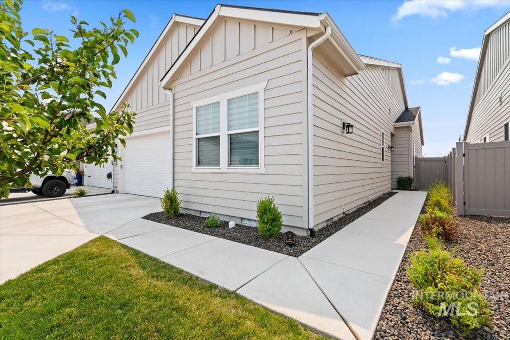 8509 W War Eagle, Star, ID 83669 photo 3