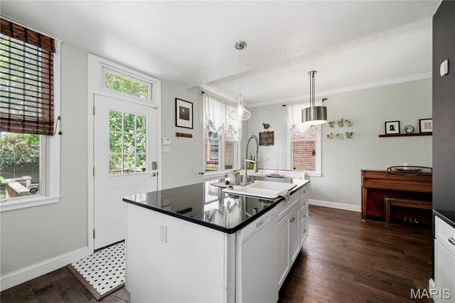 4039 Connecticut Street, St Louis, MO 63116