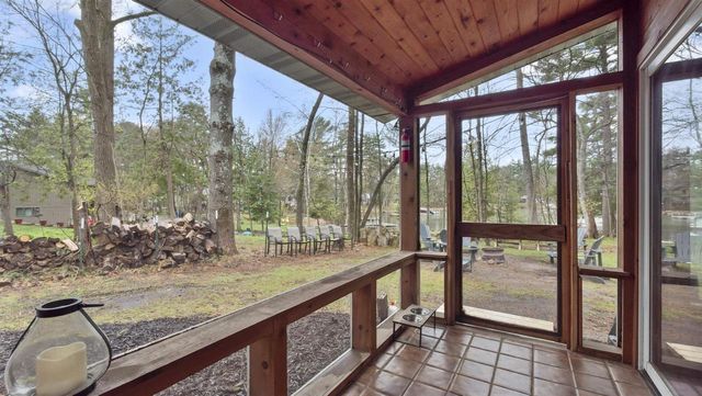 E1233 PINE TREE, Waupaca, WI 54981