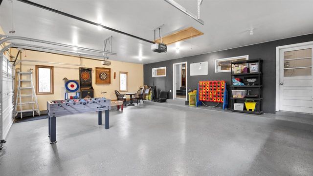 E1233 PINE TREE, Waupaca, WI 54981