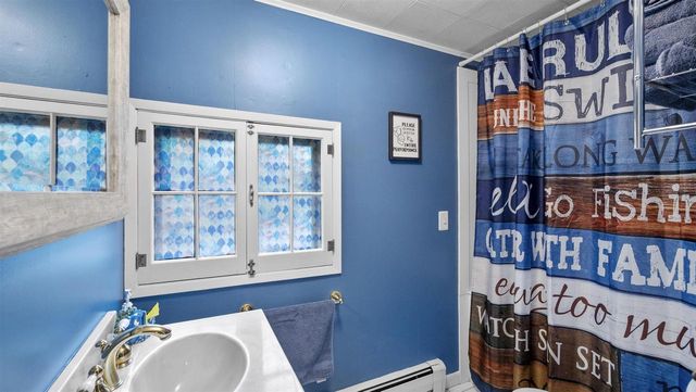E1233 PINE TREE, Waupaca, WI 54981