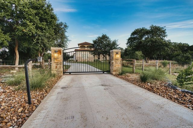 192 RIVERWOOD, Boerne, TX 78006