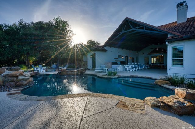 192 RIVERWOOD, Boerne, TX 78006