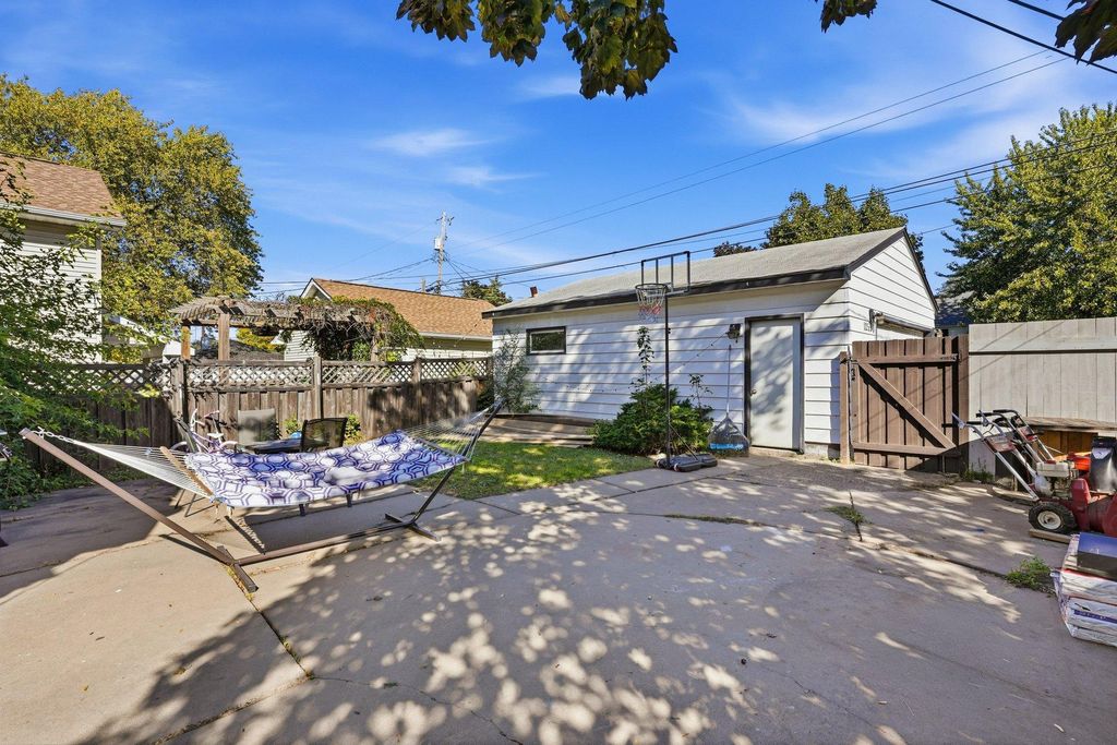 1255 6th Avenue S, South Saint Paul, MN 55075 — photo 5