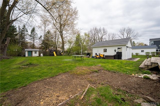 4202 Shimerville Road, Clarence, NY 14031