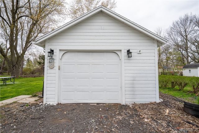 4202 Shimerville Road, Clarence, NY 14031