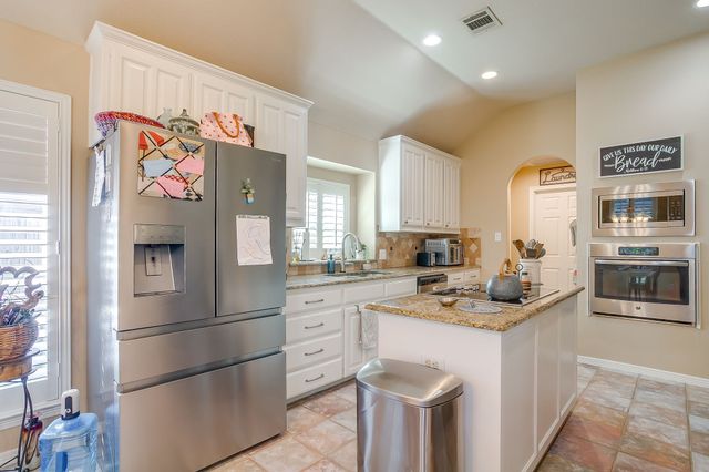 14 Zachary Court, Mansfield, TX 76063