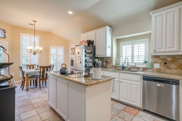 14 Zachary Court, Mansfield, TX 76063