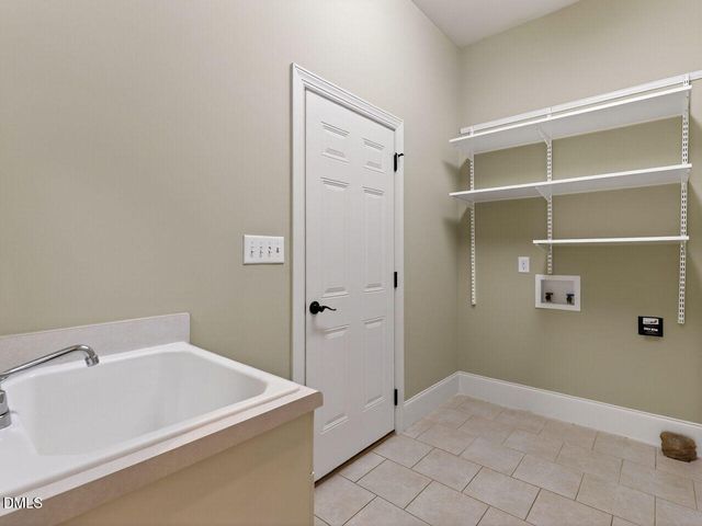 1813 Green Oaks Parkway, Holly Springs, NC 27540