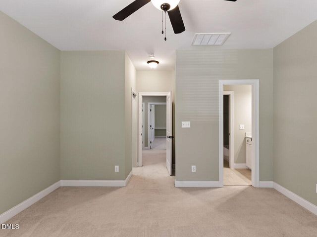 1813 Green Oaks Parkway, Holly Springs, NC 27540